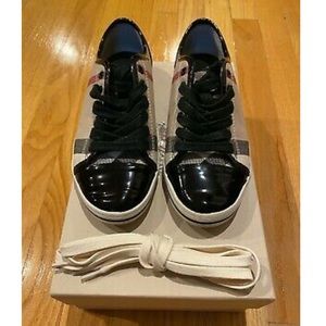 Burberry Women's Sneakers Size 35 (US 5).